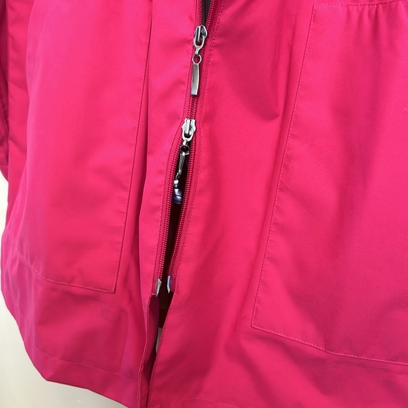 Travelsmith Rain Jacket - Picture 9 of 9